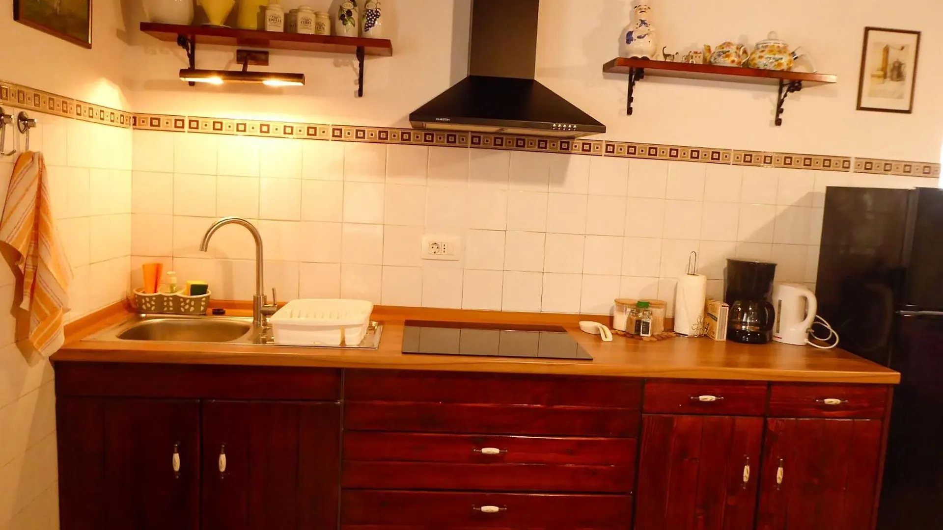 Haus In Kastelir Mit Terrasse Und Schoener Aussicht 0*,
