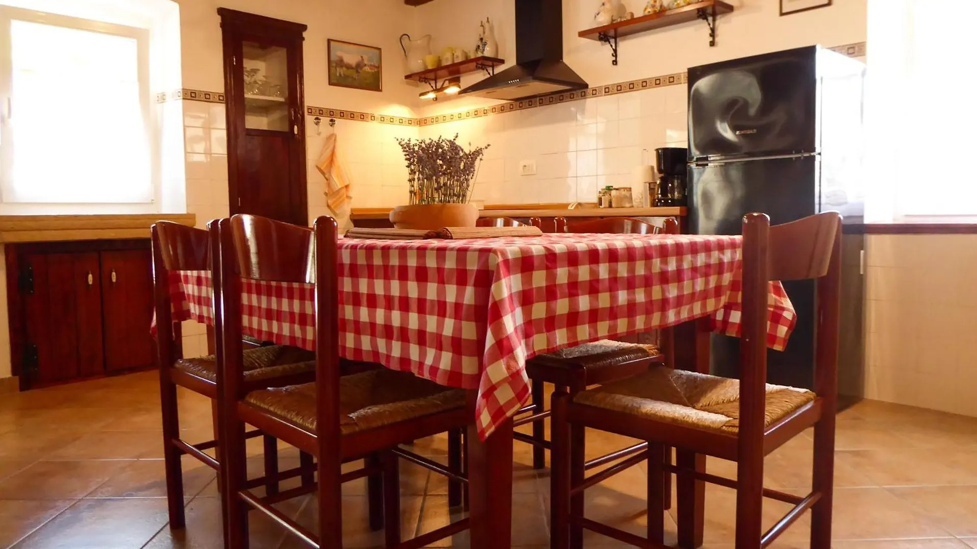 Haus In Kastelir Mit Terrasse Und Schoener Aussicht Croatia