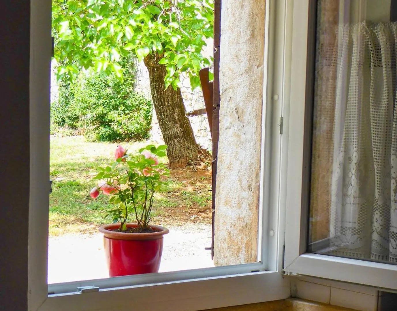 Haus In Kastelir Mit Terrasse Und Schoener Aussicht Holiday home