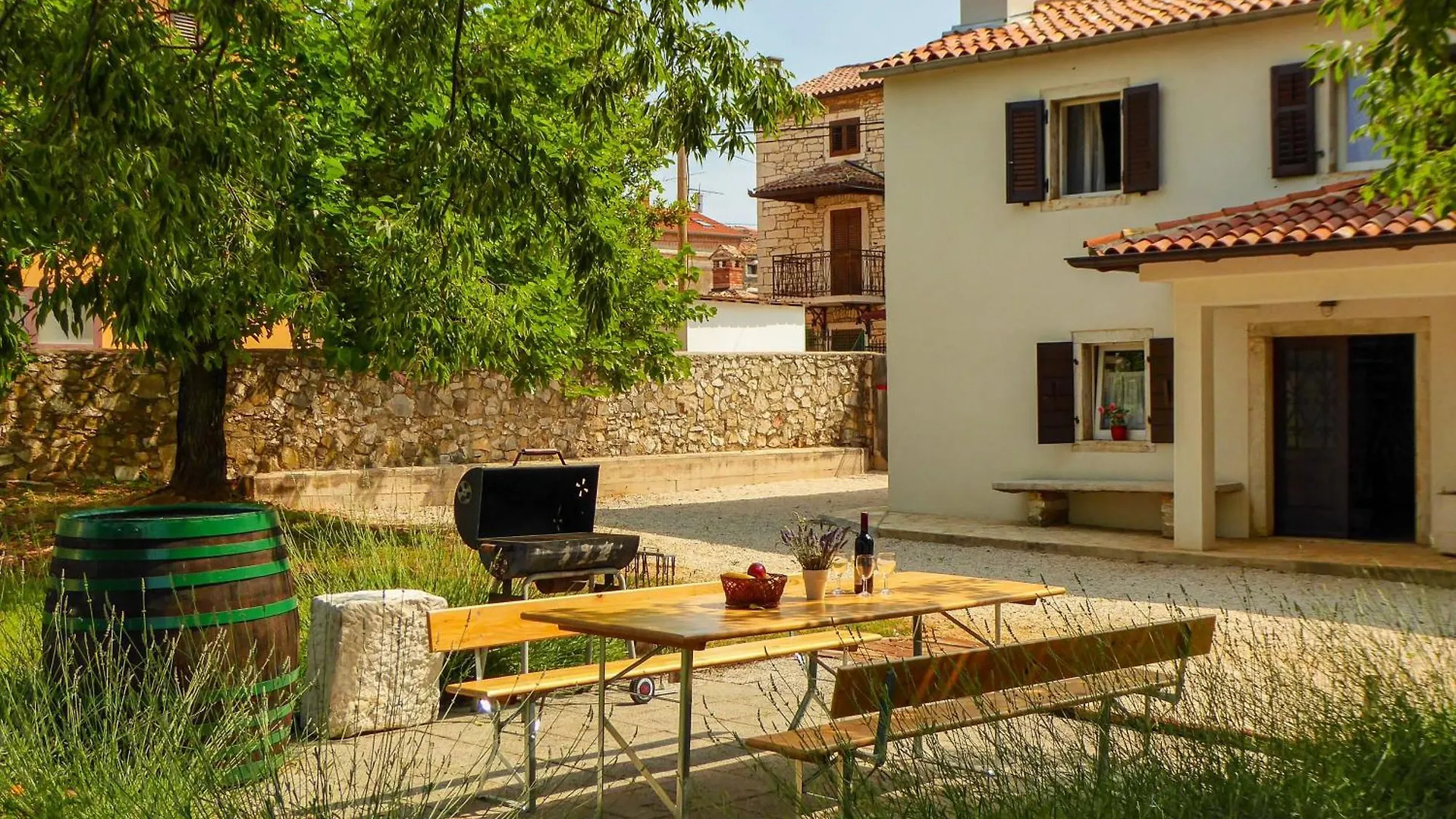 Haus In Kastelir Mit Terrasse Und Schoener Aussicht